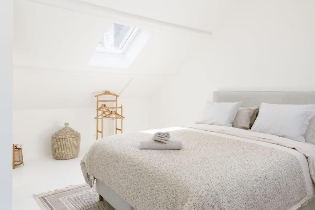 High-end 3bdr @ Center Apartment *