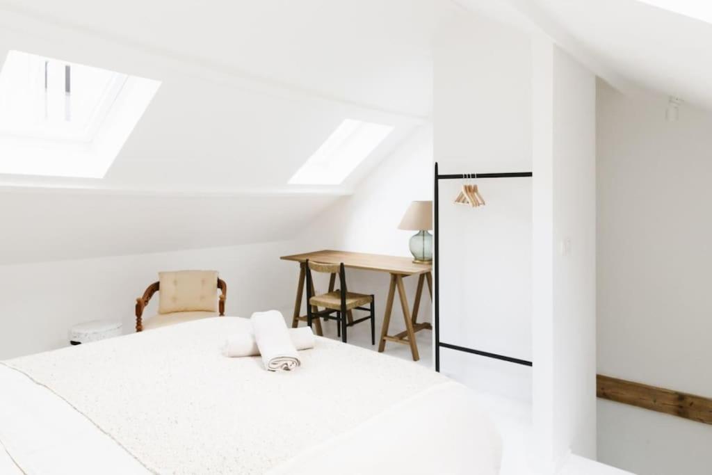 High-end 3bdr @ Center Apartment *